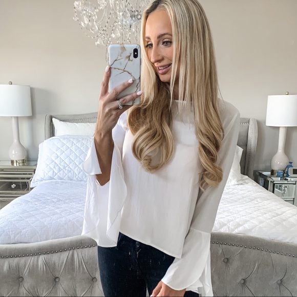 White Bell Sleeve Loose Blouse - Picture 5 of 13